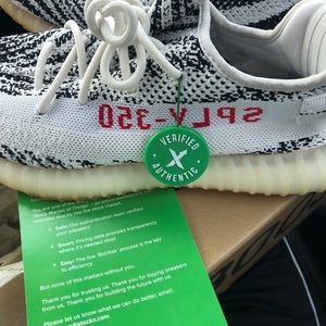 Men’s Stock x verified yeezy zebra size 10